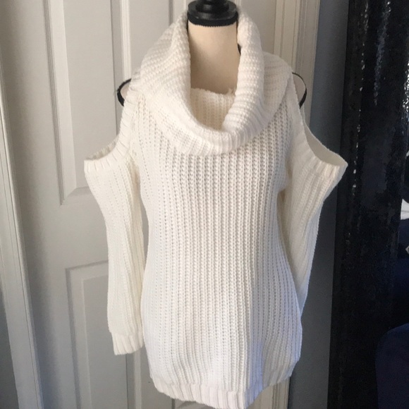 Forever 21 Sweaters - White Cowell Neck sweater NWT